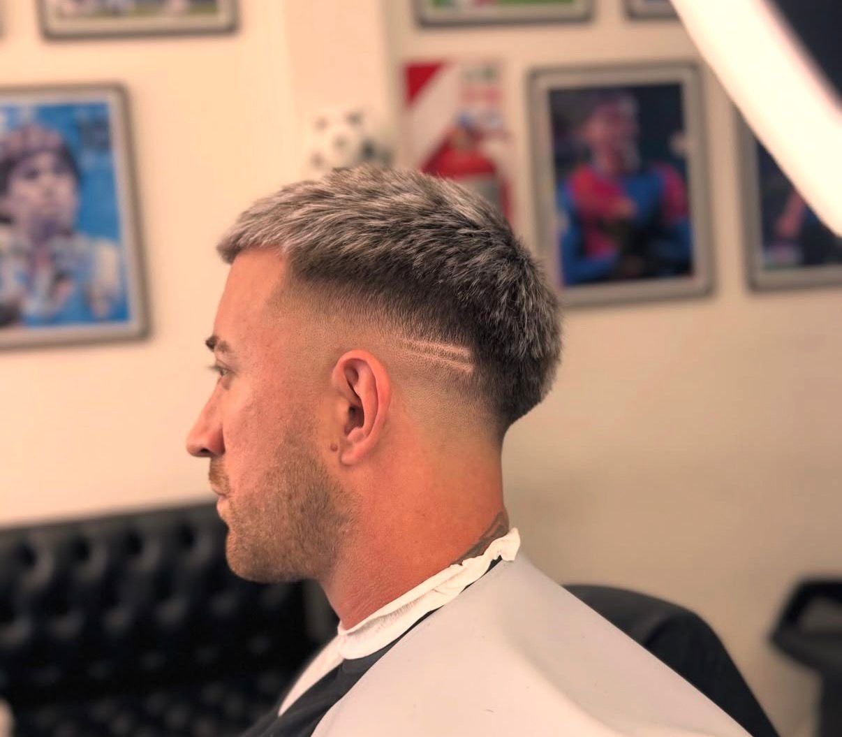 Corte clásico y fade en BarberFC